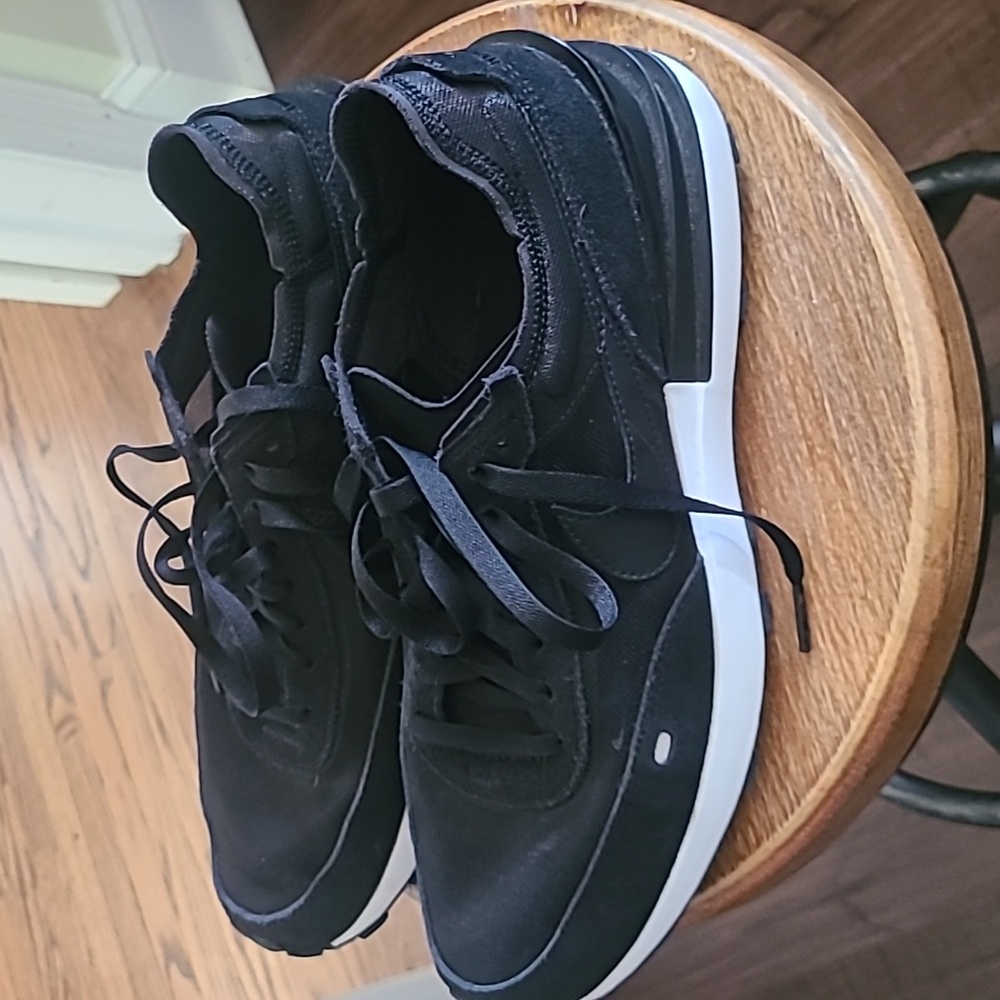 Mens Nike Waffle One 10.5 tennis shoe